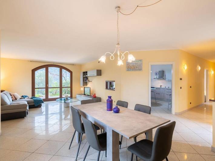 Location de vacances pour 6 personnes, avec terrasse et jacuzzi à Cisano sul Neva - 2