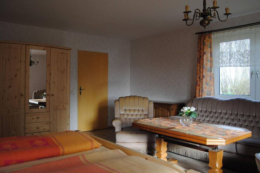 Ganze Wohnung, Wohnung in beliebtem Gästehaus mit Fahrradverleih in Windeby, Rendsburg-Eckernförde