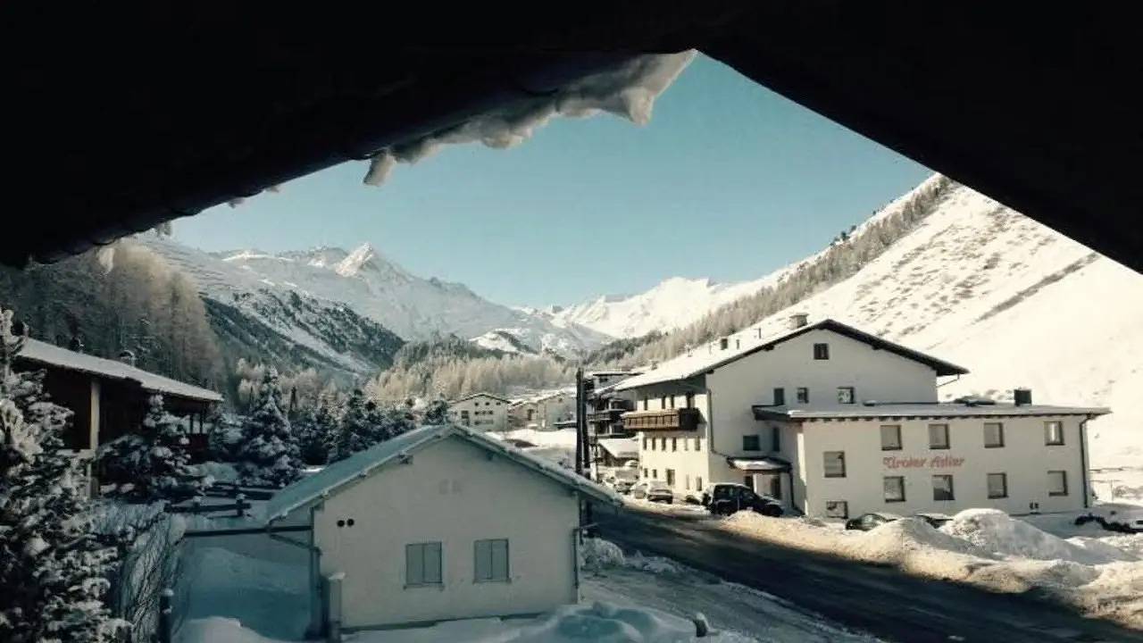 Entire holiday apartment, Holiday apartment for 4 people with terrace in Obergurgl, Sölden