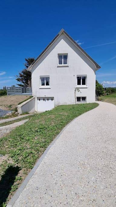 Location de vacances pour 11 personnes, avec vue ainsi que jardin et terrasse à Regnéville-sur-Mer - 3