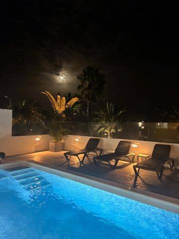 Chalet para 8 personas, con piscina además de jardín y vistas en La Palma - 4