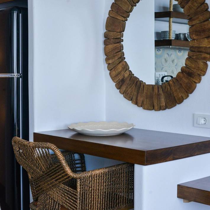 Gîte pour 4 personnes, avec terrasse, adapté aux familles dans Milos - 2