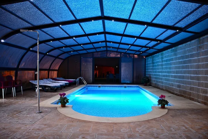 Cottage für 17 Personen, mit Terrasse und Pool sowie Garten, mit Haustier - 1