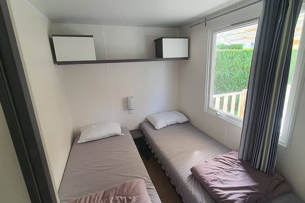 \"mobil-home Sweet Home\" : 32 m² 3 Chambres, 6 Personnes, au Calme Avec Jardin in Saint-Sauveur-de-la-Mer, Lisieux region