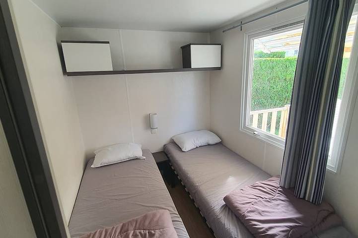\"Mobil-home Sweet Home\" : 32 m² 3 chambres, 6 personnes, au calme avec jardin in Houlgate, Région de Lisieux