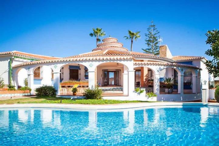 Maison de vacances pour 6 personnes, avec piscine et jardin ainsi que jacuzzi et balcon - 1