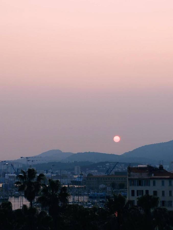 Gîte pour 2 personnes, avec balcon et vue dans Stade Mayol RC Toulonnais - 2