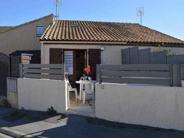 Ferienhaus für 4 Personen, mit Terrasse und Pool