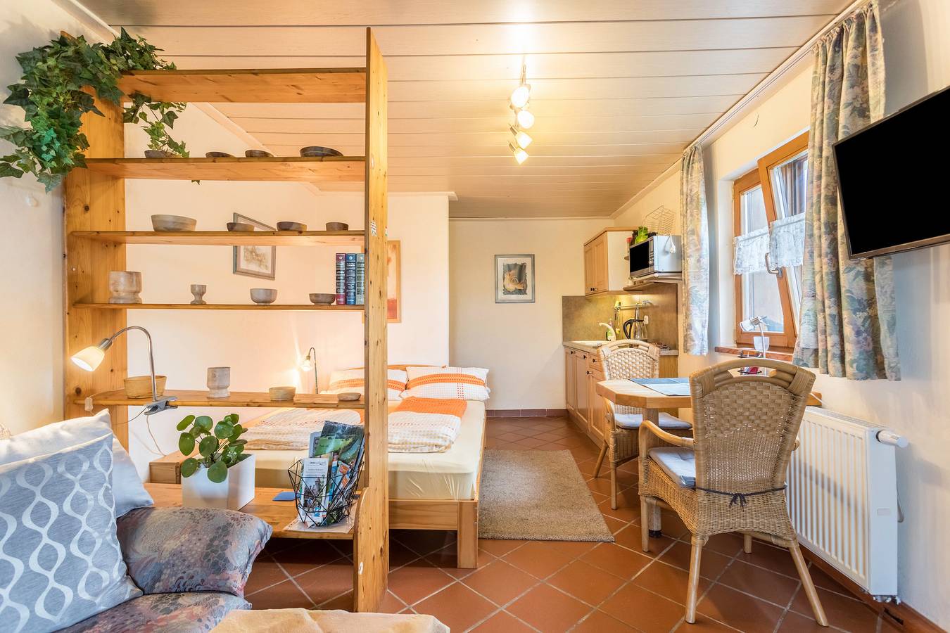 Entire apartment, Apartment 'Haus Rosi und Werner' with Garden & Wi-Fi in Upper Bavaria