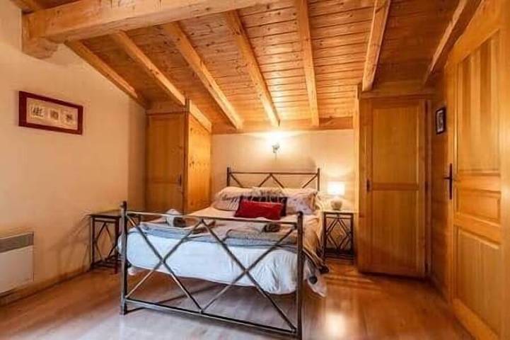 Gîte pour 11 personnes, avec jardin ainsi que sauna et balcon, animaux acceptés à La Côte-d'Arbroz - 3