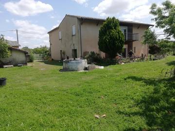 Gîte pour 6 personnes, avec vue et terrasse, animaux acceptés à Fontet