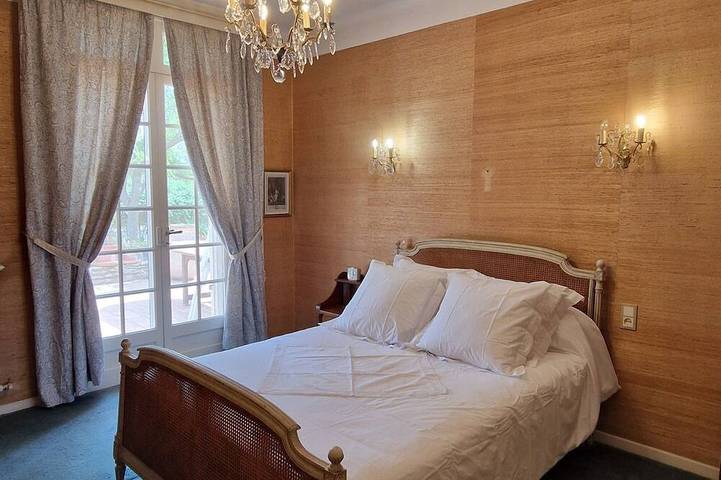 Family home with a pool on the outskirts of the Alpilles in Saint-Martin-de-Crau, Mittelmeerküste (Frankreich)