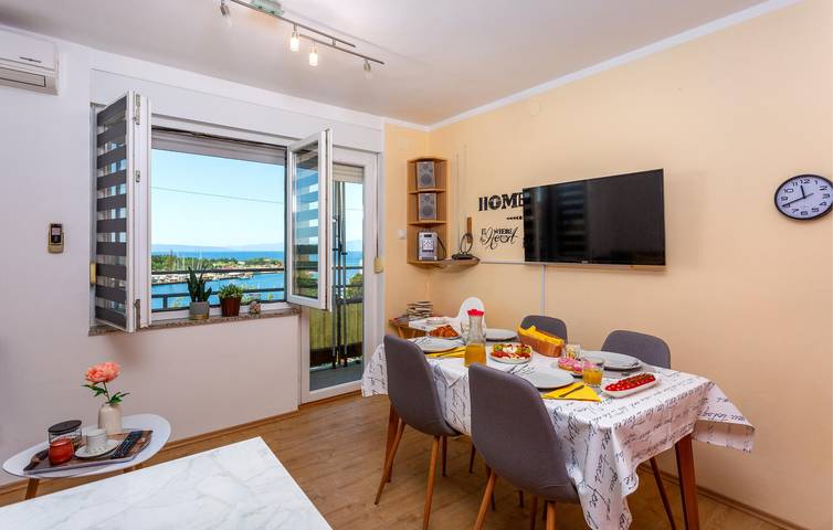 Apartament wakacyjny dla 4 osób, z Taras i Ogród w Kraljevica