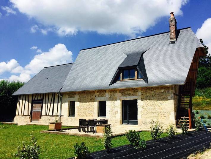 Location de vacances pour 4 personnes, avec vue et terrasse à Toutainville