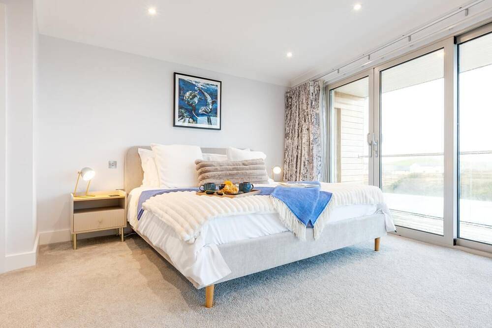 7 Bed in Westward Ho (oc-o34167) in Westward Ho, Hartland Devon Heritage Coast
