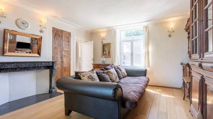 Gîte pour 15 personnes, avec vue sur le lac et jardin, animaux acceptés dans Senzeille