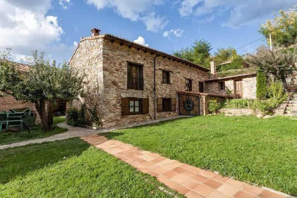 La Corte .Las Casas de Valdepielago for 4 people in Valdepiélago, Cordillera Cantábrica