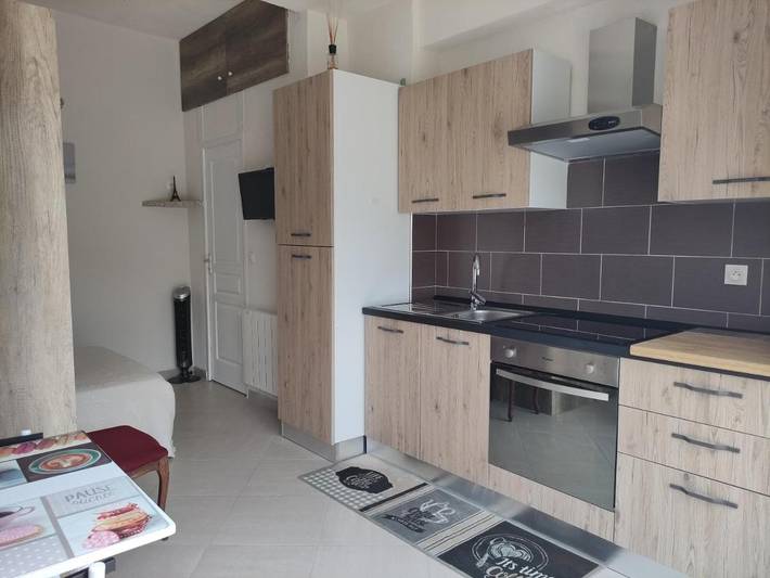 Gîte pour 2 personnes, avec Terrasse ainsi que Jardin et Vue à Falicon