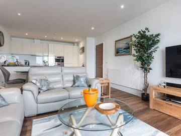 Log Cabin for 4 People in Torquay, Torbay, Photo 4