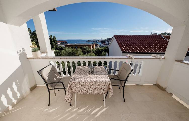 Ferienwohnung für 2 Personen, mit Balkon/Terrasse in Banjol