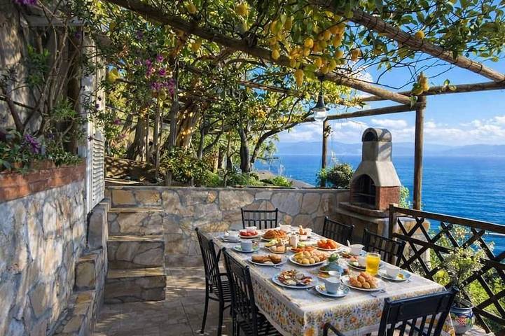 Villa für 6 Personen, mit Terrasse und Whirlpool sowie Garten - 1