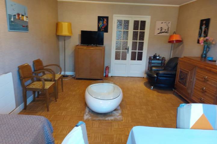 Gîte pour 6 personnes, avec jardin et terrasse à Bugeat - 4