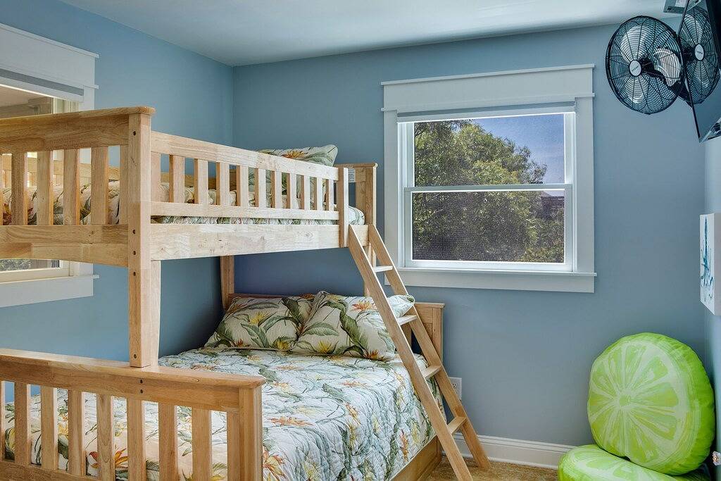 Das salzige Einhorn: Oceanside, bequemes Haus mit 3 Schlafzimmern nur 500 Fuß vom Strand. in Corolla, Currituck County