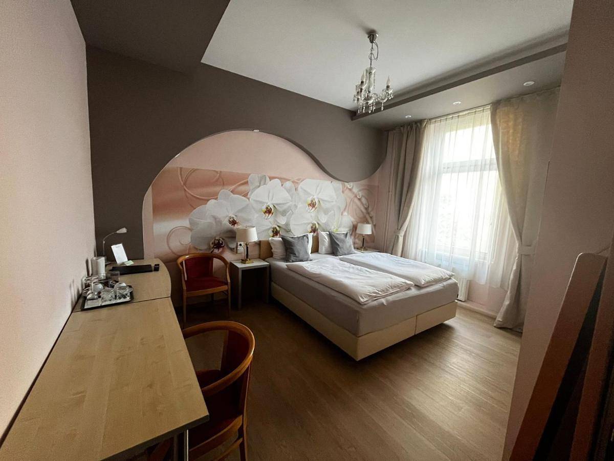 Pension Oase in Tempelhof Berlin, Berlin