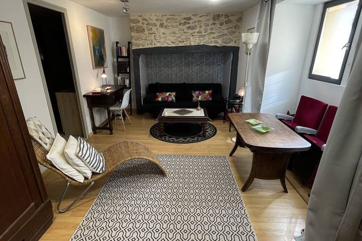 Location de vacances pour 3 personnes, avec jardin à Saint-Julien-de-Lampon