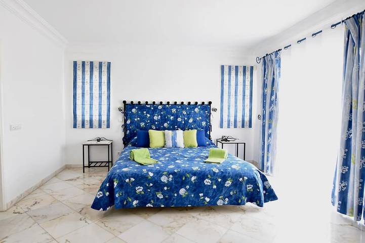 Luxury villa with private pool, seaview, 2300qm in Alvor, Faro District