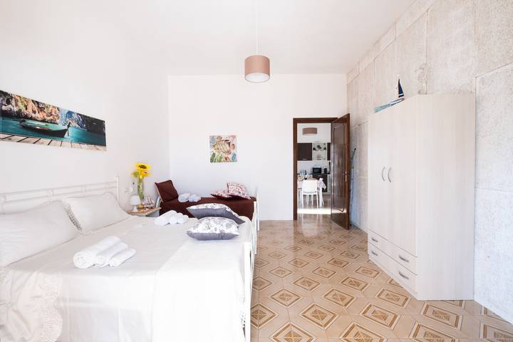 Casa vacanze 'Blue Coral' con vista mare, Wi-Fi e aria condizionata in Porto Cesareo, Golfo di Taranto