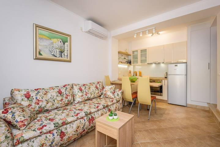 Ganze Wohnung, Apartment Jadranka mit Meerblick in Rogotin in Rogotin, Dubrovnik-Neretva