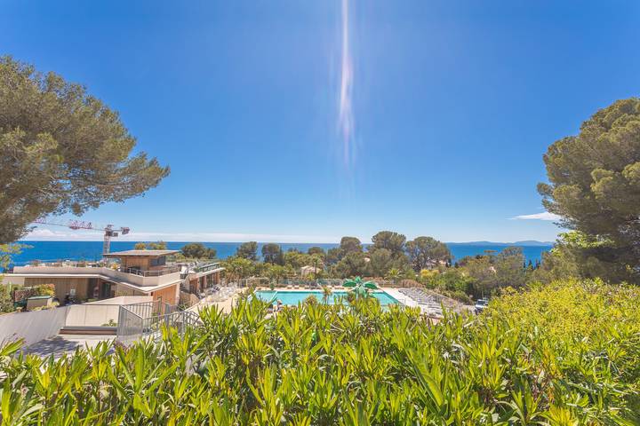 Mobil home pour 5 personnes, avec bassin pour enfant et jardin dans Massif de l'Esterel - 4
