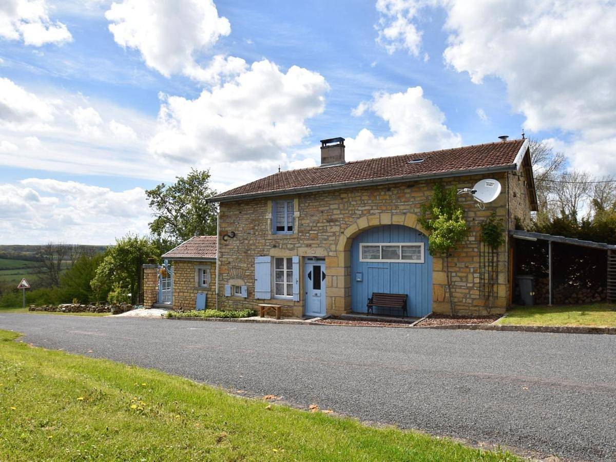 Authentic holiday home in the Champagne region in Laferté-sur-Amance, Haute-Marne