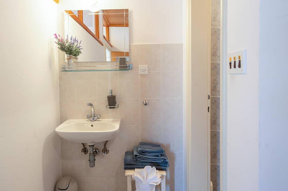 Ganze Wohnung, 1-Zimmer-Strandapartment in Podstrana in Podstrana, Split-Dalmatien