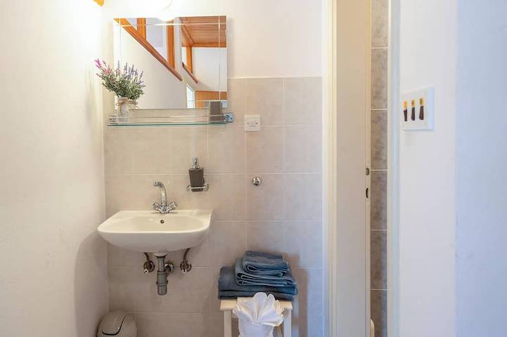 Ganze Wohnung, 1-Zimmer-Strandapartment in Podstrana in Podstrana, Split-Dalmatien