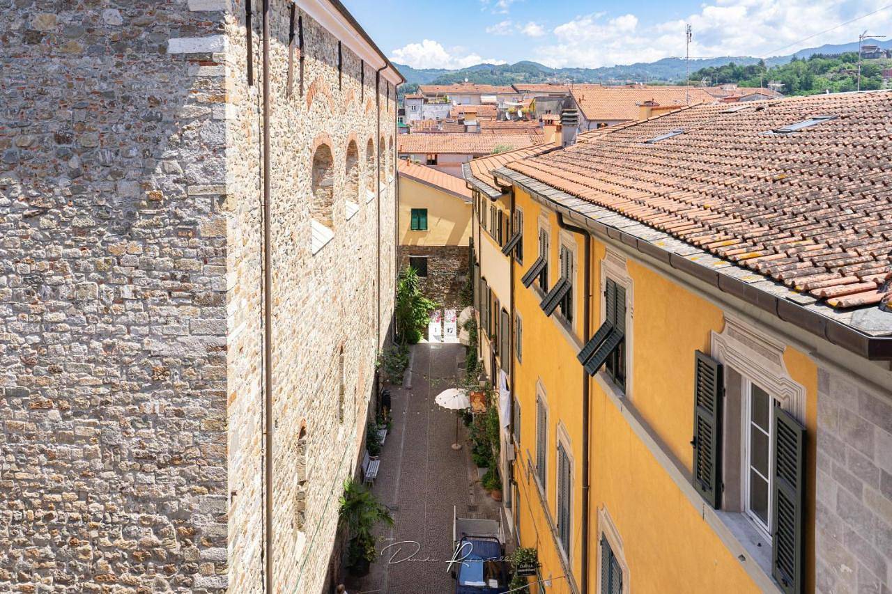 Double Room with Private Bathroom in Sarzana, Parco Naturale Regionale di Montemarcello-Magra-Vara