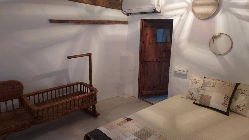 Albergue para 2 personas, con Balcón y Terraza además de Jardín y Vistas en Cardenete - 4