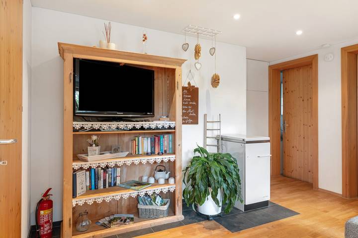 Ganze Wohnung, Ferienwohnung 'Verdandi' mit Bergblick, privater Terrasse und Wi-Fi in Bregenzerwald (Vorarlberg), Sibratsgfäll