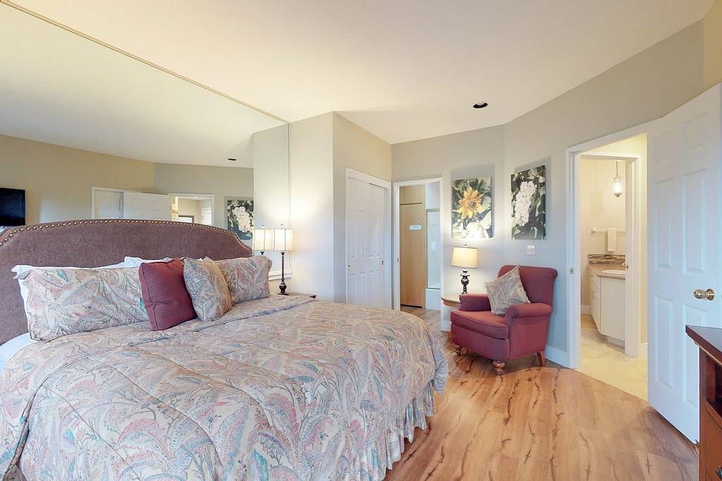 Komfortable Wohnung mit eigenem Whirlpool, Gemeinschaftspool und Tennis - großartige Lage! in Bend, Mt. Bachelor