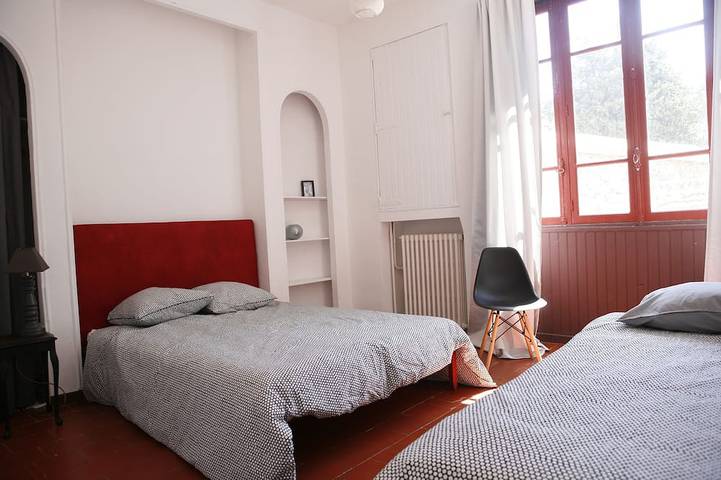 Gîte pour 6 personnes, avec piscine et jardin, animaux acceptés à Lodève - 2