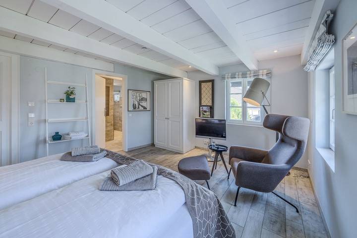 Ferienwohnung für 4 Personen, mit Garten und Ausblick in Öhningen