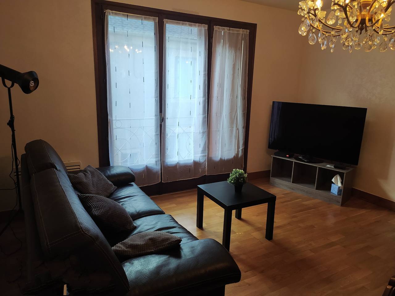 Apartamento entero, Apartamento vacacional "Gîte l'Odyssée" con balcón y Wi-Fi in Espalion, Aveyron (desambiguación)