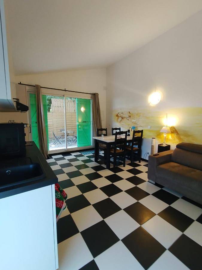 Appartement de vacances pour 4 personnes, avec vue et jardin