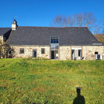 Gîte pour 7 personnes, avec vue et jardin à Le Claux