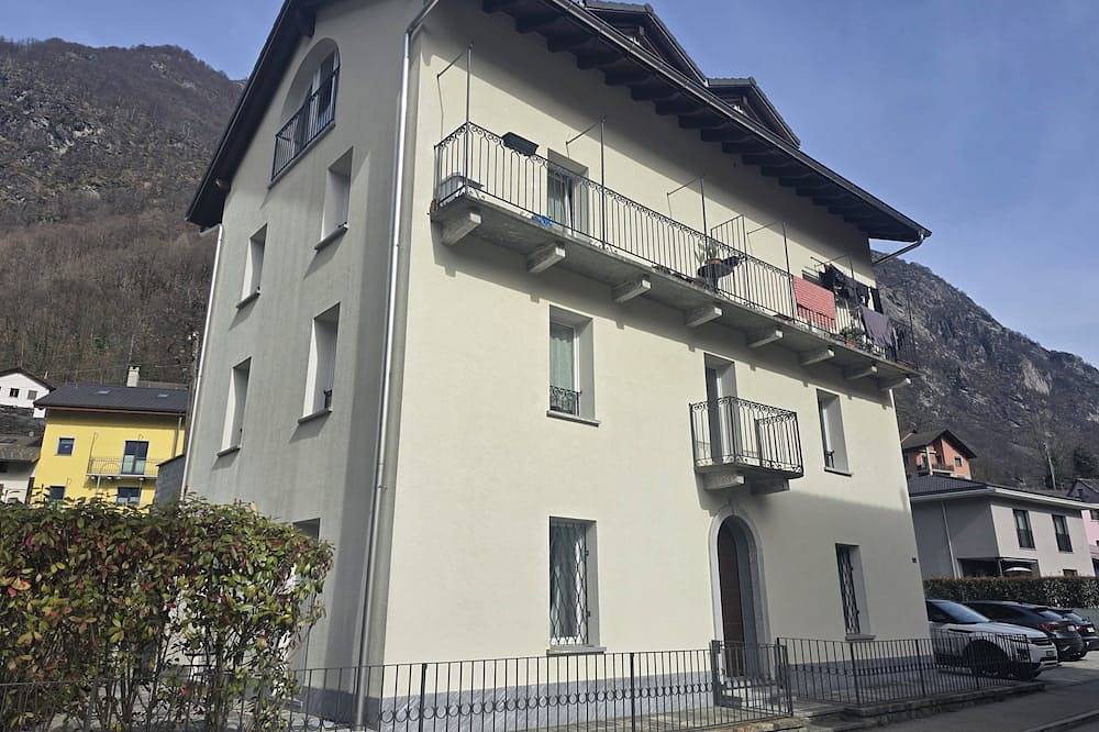 Ganze Wohnung, Ferienwohnung Casa Chiara mit Terrasse und Bergblick, Parterre, 64 m² in S. Carlo (Val Bavona), Cevio