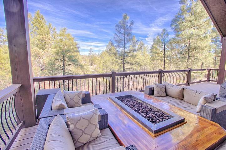 Vacation house for 8 people, with pool and terrace in Show Low