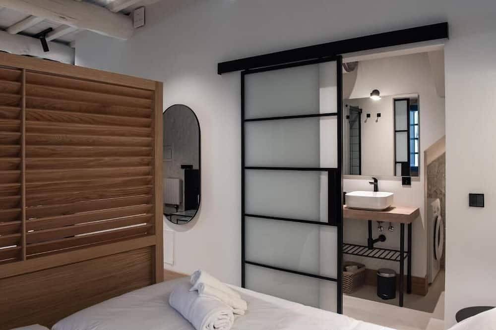 Entire apartment, Houmi Orzán - Apt. Rosalia de Castro in La Coruña, Galician Coast