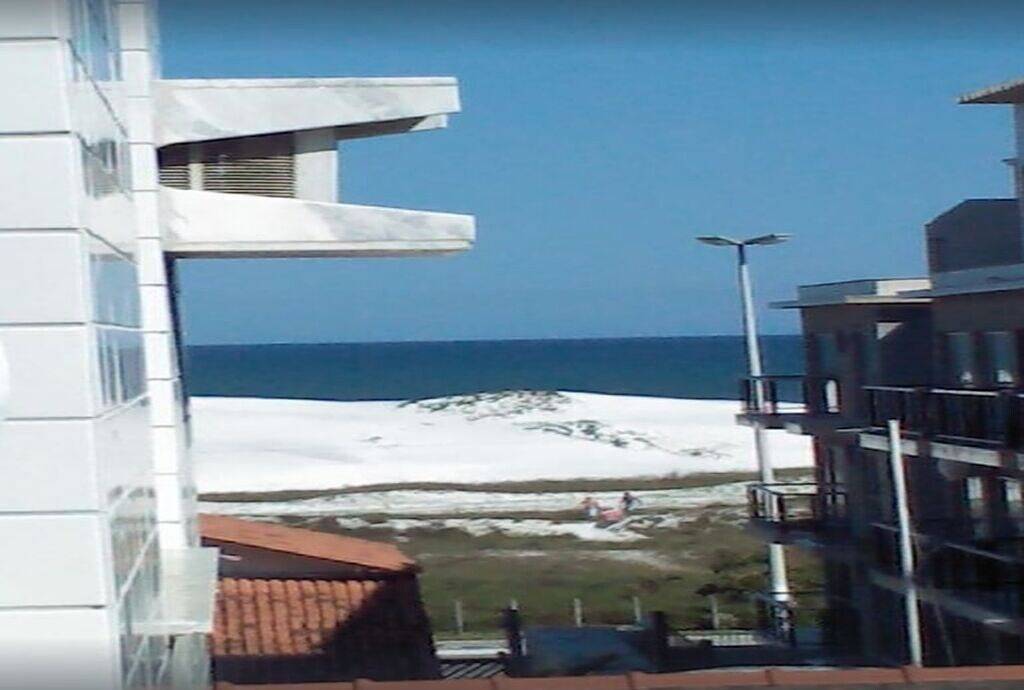 Ganze Wohnung, Near Praia do Forte wi-fi and garage! Quiet neighborhood! Less than 100 m from the beach! in Algodoal (Cabo Frio), Praia do Forte Cabo Frio