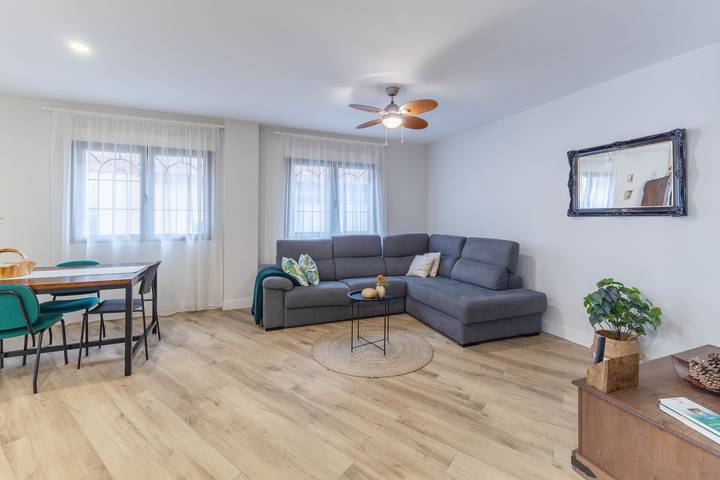 Casa Vacacional 'El Rincón La Roca' con Wi-Fi in El Espinar, Provincia de Segovia